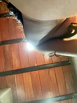 Snapshot of MollySanders___ chatting on October 31, 2025, 12:07 am MollySanders online show from October 31, 2025, 12:07 am