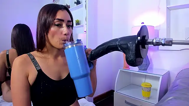 Jenifer Diaz online show from February 17, 2025, 4:06 pm