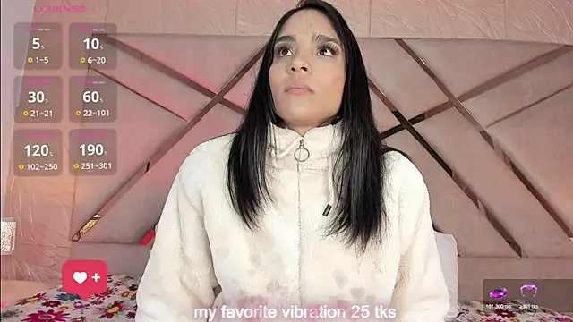 sophie pariss online show from April 15, 2026, 3:12 am