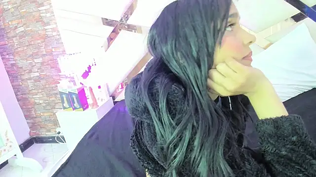 Snapshot of sophie_pariss chatting on October 22, 2025, 3:17 am sophie pariss online show from October 22, 2025, 3:17 am