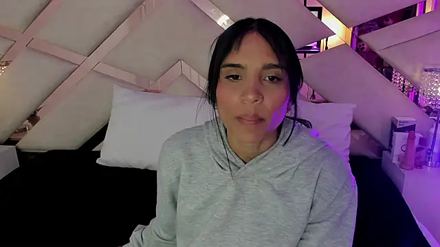 Snapshot of sophie_pariss chatting on October 25, 2025, 3:49 am sophie pariss online show from October 25, 2025, 3:49 am