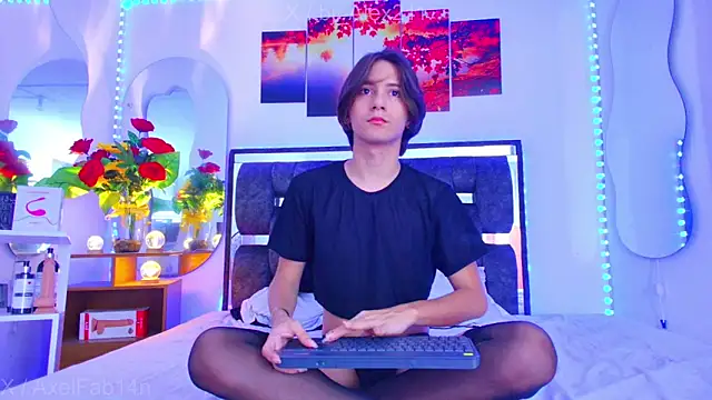 Snapshot of Alex_and_Fabian chatting on October 2, 2025, 8:12 pm Alex and Fabian online show from October 2, 2025, 8:12 pm