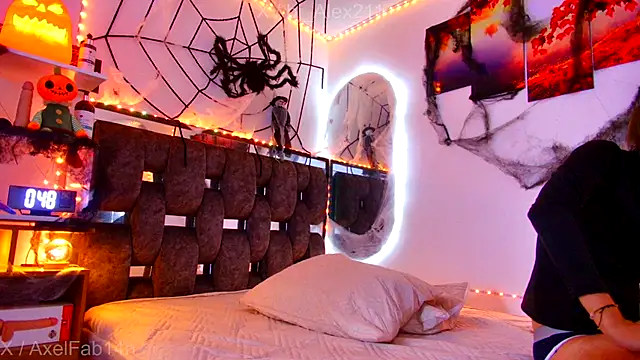 Snapshot of Alex_and_Fabian chatting on October 21, 2025, 8:52 pm Alex and Fabian online show from October 21, 2025, 8:52 pm