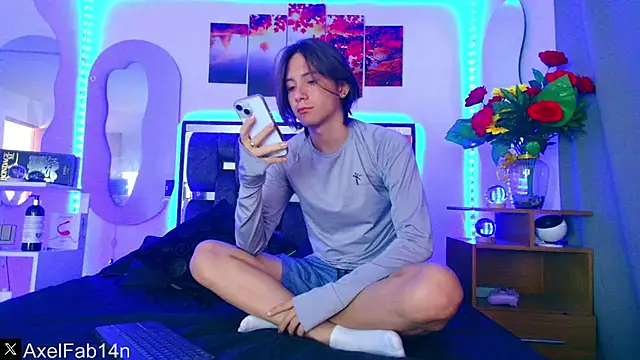 Alex and Fabian online show from February 7, 2025, 6:13 pm