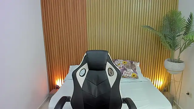 lia sexx19 online show from February 23, 2025, 5:23 am