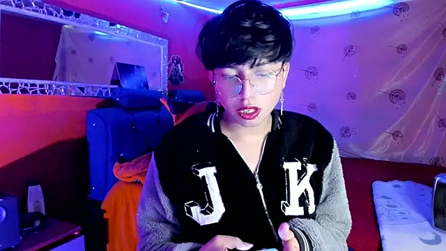 AnggelONfiree online show from September 9, 2025, 4:55 am