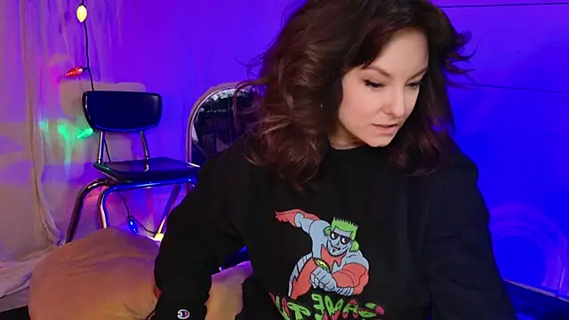 Snapshot of Evagirl88 chatting on December 24, 2024, 5:05 am Evagirl88 online show from December 24, 2024, 5:05 am