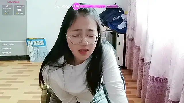 luoxuwen online show from February 7, 2025, 8:22 am