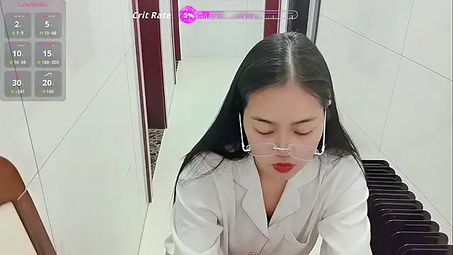 luoxuwen online show from January 14, 2026, 1:09 am