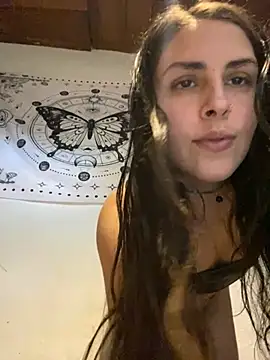 Snapshot of isadelasestrellas chatting on May 14, 2026, 7:22 pm isadelasestrellas online show from May 14, 2026, 7:22 pm
