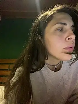 isadelasestrellas online show from August 4, 2026, 11:04 am