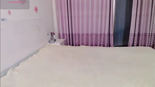 JIAJIA163 online show from December 21, 2025, 2:08 pm