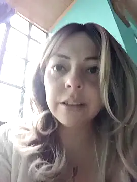 madelaine- online show from December 4, 2025, 6:51 pm