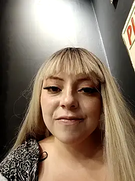 madelaine- online show from February 9, 2025, 6:58 pm