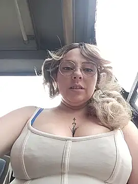 madelaine- online show from February 25, 2026, 7:03 pm