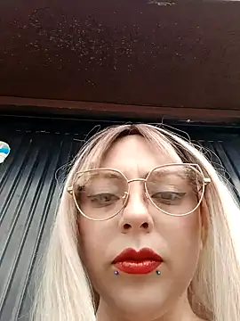madelaine- online show from February 25, 2025, 7:27 pm