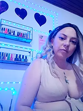 madelaine- online show from September 26, 2025, 9:43 pm