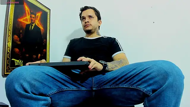 Snapshot of tony_landri chatting on July 4, 2026, 3:13 am tony landri online show from July 4, 2026, 3:13 am