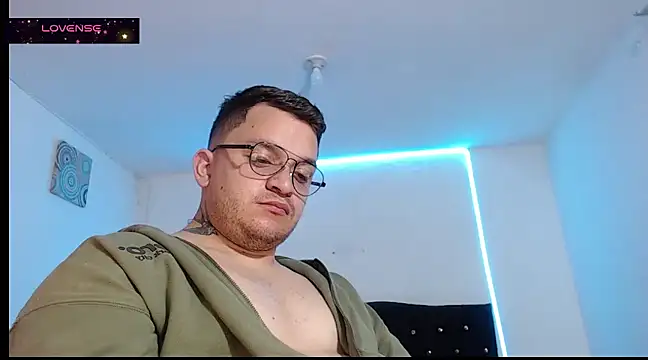 Snapshot of tony_landri chatting on February 26, 2025, 8:50 am tony landri online show from February 26, 2025, 8:50 am