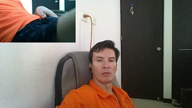 fieryloves online show from March 18, 2025, 8:37 pm