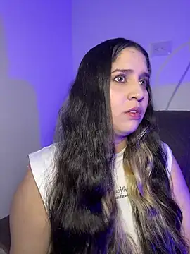 valentina jonnes1 online show from November 7, 2025, 6:40 am