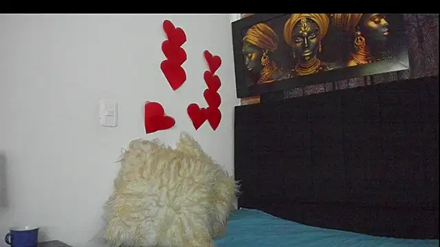 Evaaross 2345 online show from February 24, 2025, 12:37 pm