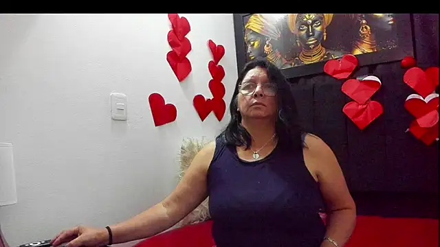 Evaaross 2345 online show from February 17, 2025, 9:32 pm