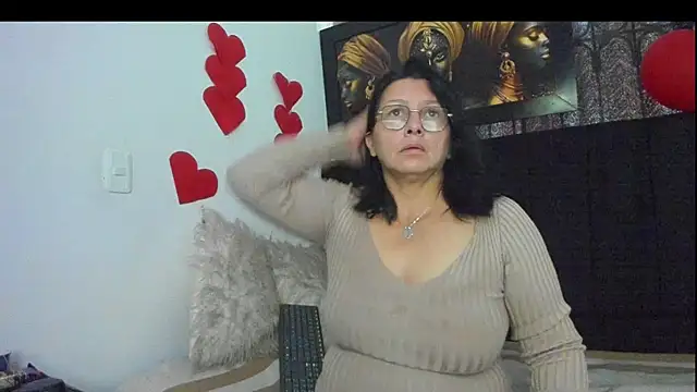 Evaaross 2345 online show from February 20, 2025, 1:19 pm