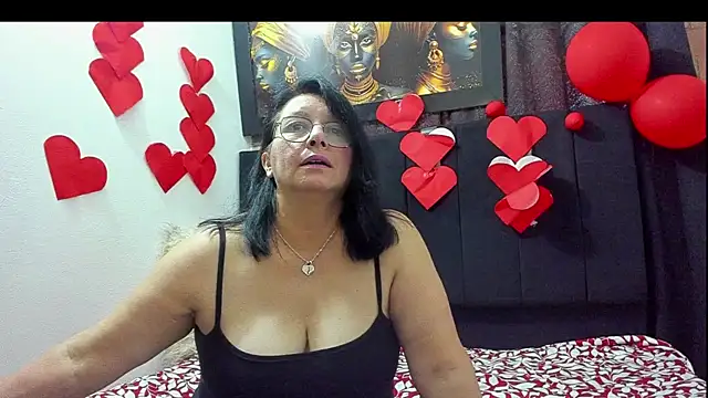 Evaaross 2345 online show from February 19, 2025, 8:20 pm