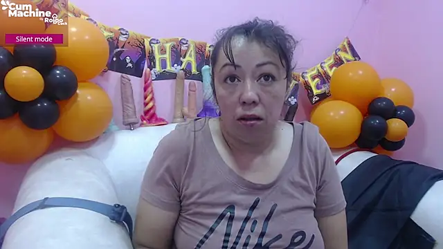 Snapshot of Drool_Sucker chatting on October 17, 2025, 12:18 pm Drool Sucker online show from October 17, 2025, 12:18 pm