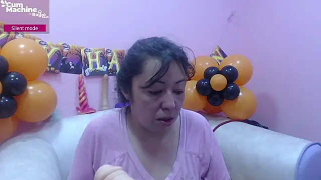 Snapshot of Drool_Sucker chatting on October 13, 2025, 12:07 pm Drool Sucker online show from October 13, 2025, 12:07 pm