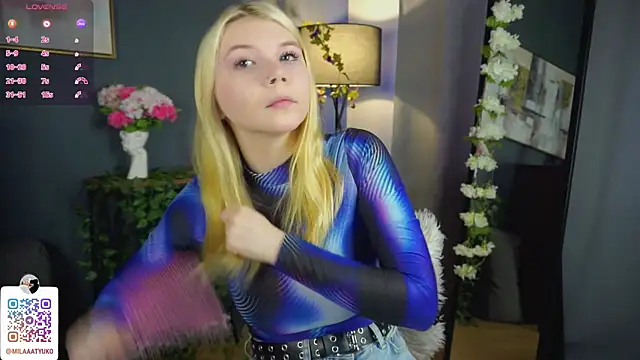 DaisyElmers online show from March 21, 2025, 3:12 am