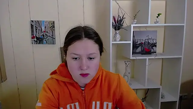  sofi smile online show from March 18, 2025, 8:05 pm