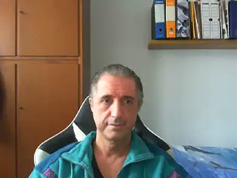 Snapshot of lliuk70mi chatting on December 9, 2024, 2:06 pm lliuk70mi online show from December 9, 2024, 2:06 pm