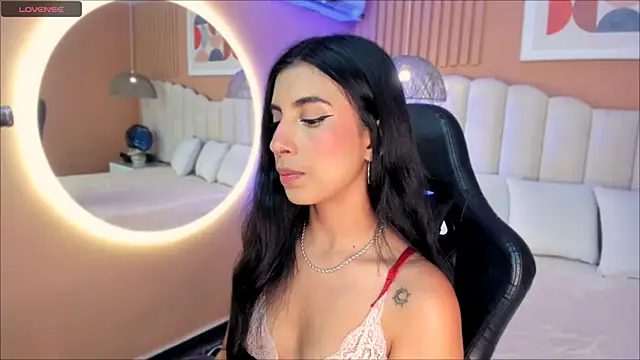 Snapshot of zia_cooper chatting on October 14, 2025, 7:25 pm zia cooper online show from October 14, 2025, 7:25 pm