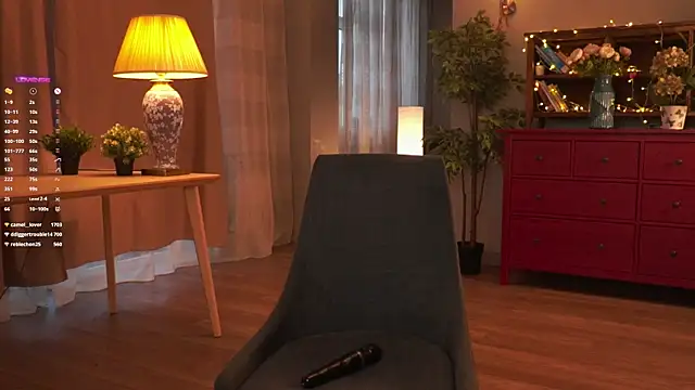 AudreyBarren online show from February 20, 2025, 2:35 pm