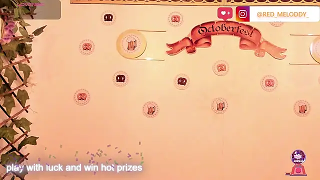 Snapshot of RedMeloddy chatting on September 23, 2025, 8:05 pm RedMeloddy online show from September 23, 2025, 8:05 pm