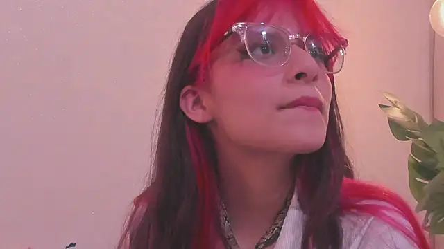 RedMeloddy online show from February 18, 2025, 10:36 pm