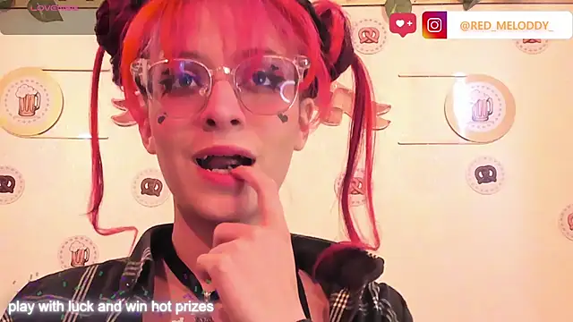 Snapshot of RedMeloddy chatting on September 30, 2025, 8:37 pm RedMeloddy online show from September 30, 2025, 8:37 pm