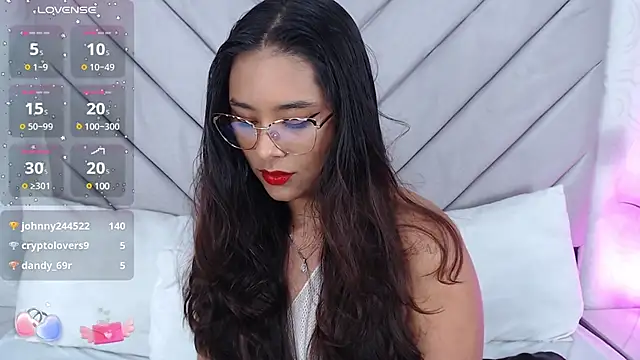 AnnaQueen  online show from February 26, 2025, 7:10 pm