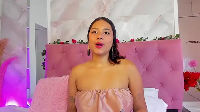 Snapshot of AnnaQueen_ chatting on October 7, 2025, 4:19 pm AnnaQueen  online show from October 7, 2025, 4:19 pm