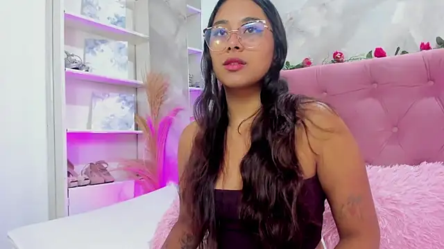 Snapshot of AnnaQueen_ chatting on September 29, 2025, 4:23 pm AnnaQueen  online show from September 29, 2025, 4:23 pm