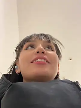 bigbabykiki online show from January 18, 2025, 4:31 pm