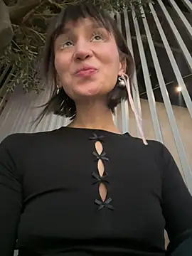 bigbabykiki online show from February 9, 2025, 1:35 pm