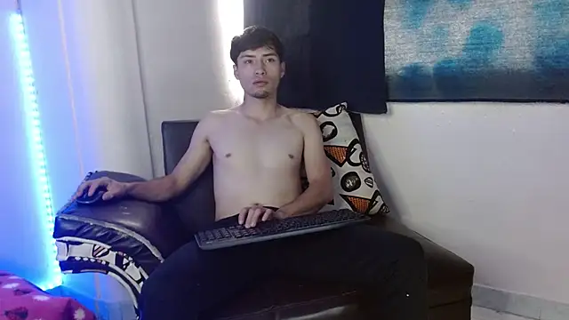 nolanjay  online show from January 8, 2025, 3:39 pm