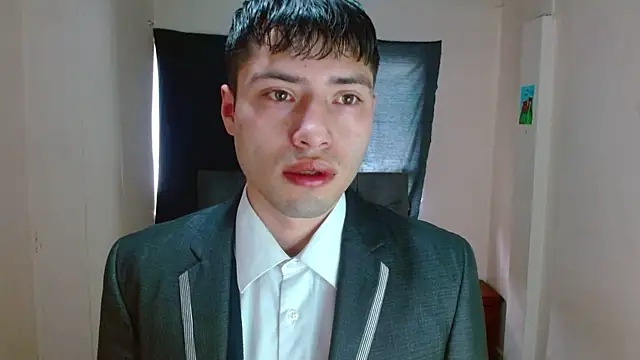 nolanjay  online show from September 16, 2025, 2:51 pm