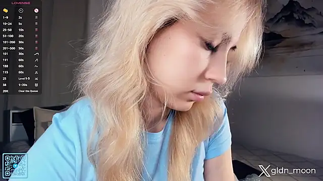 Snapshot of EternalLiberty chatting on November 5, 2025, 12:03 am EternalLiberty online show from November 5, 2025, 12:03 am