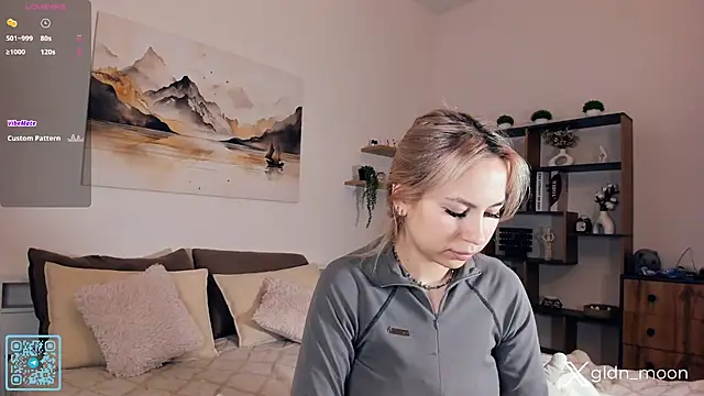 Snapshot of EternalLiberty chatting on October 28, 2025, 11:03 pm EternalLiberty online show from October 28, 2025, 11:03 pm