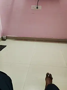 Snapshot of viharivena_couples chatting on February 6, 2026, 4:47 pm viharivena couples online show from February 6, 2026, 4:47 pm