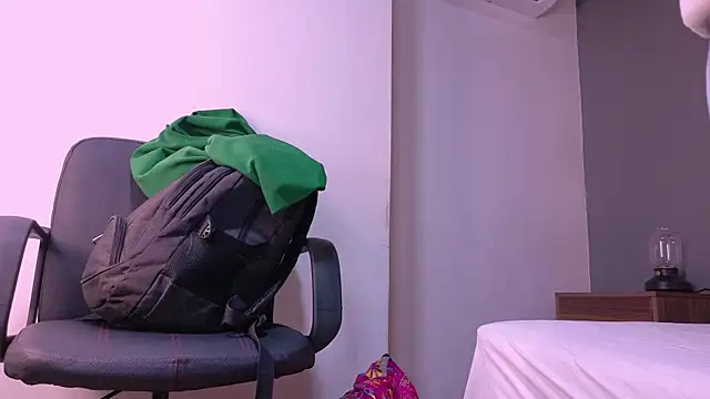 Snapshot of DulceAurora__ chatting on October 23, 2025, 2:54 am DulceAurora   online show from October 23, 2025, 2:54 am